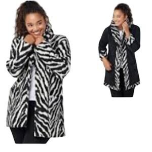 Susan Graver Weekend Reversible Sherpa & Polar Fleece Coat zebra print. Large